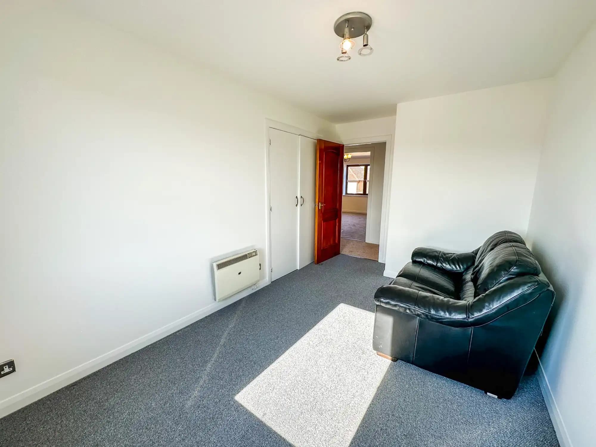 property photo 10 of 23