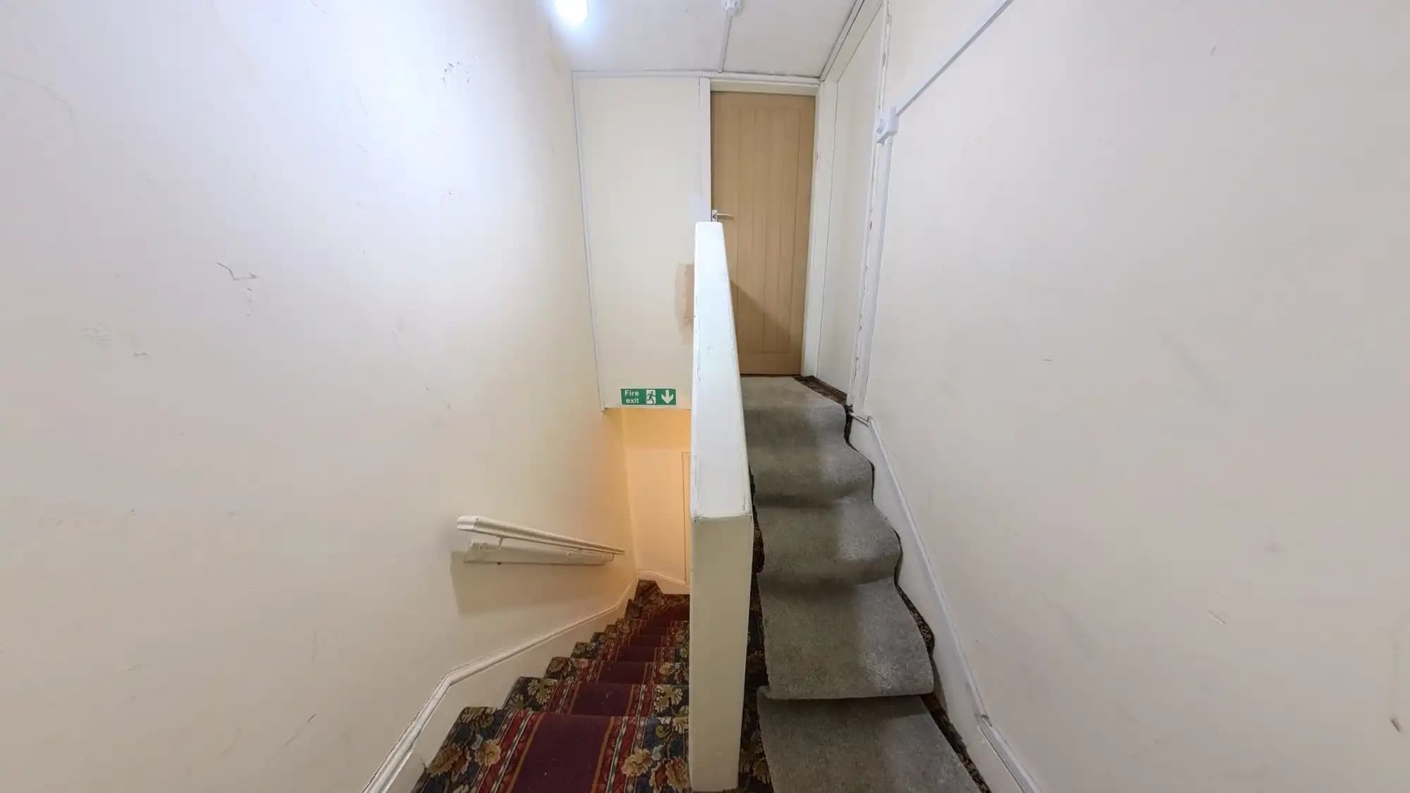 property photo 22 of 28