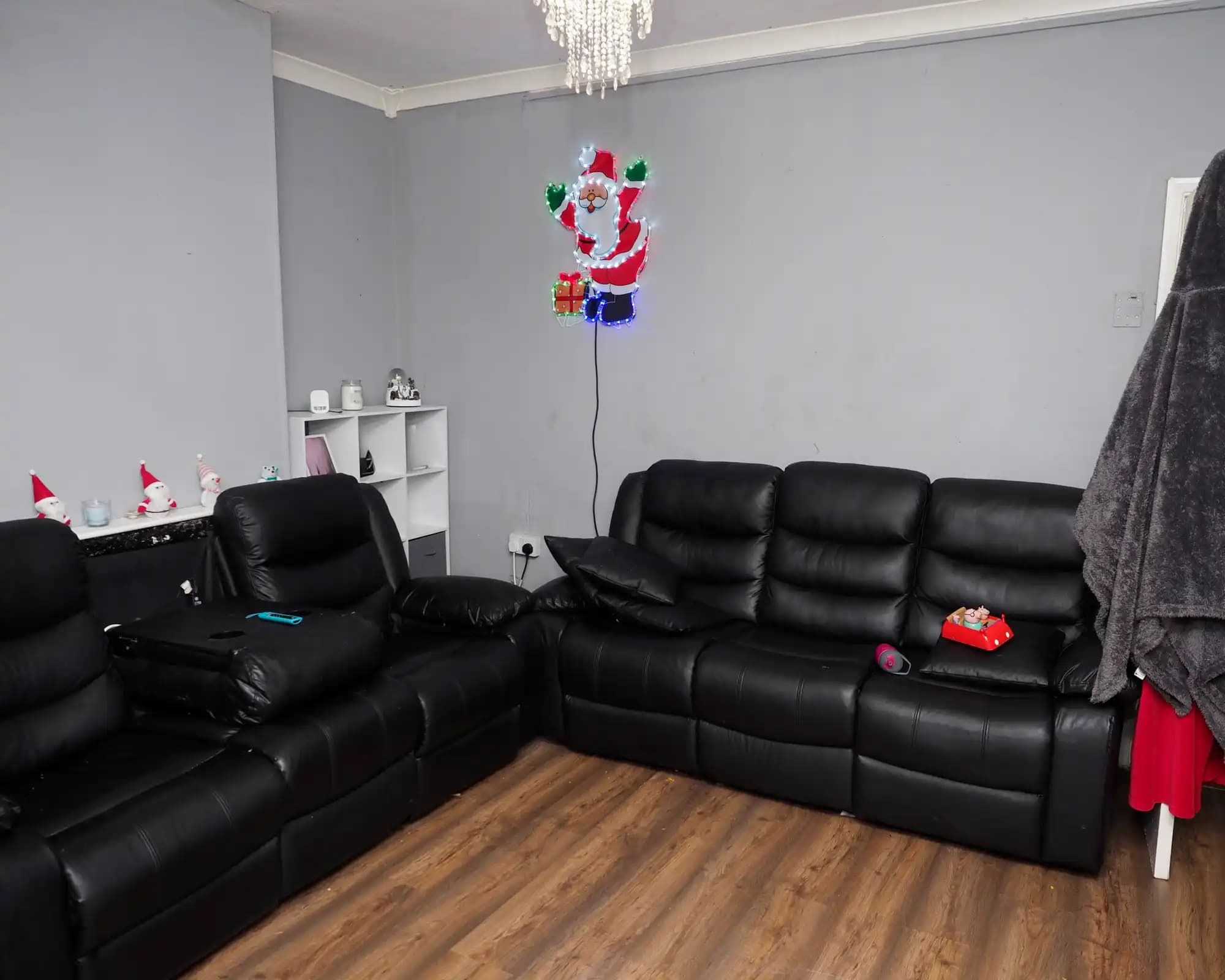 property photo 8 of 31