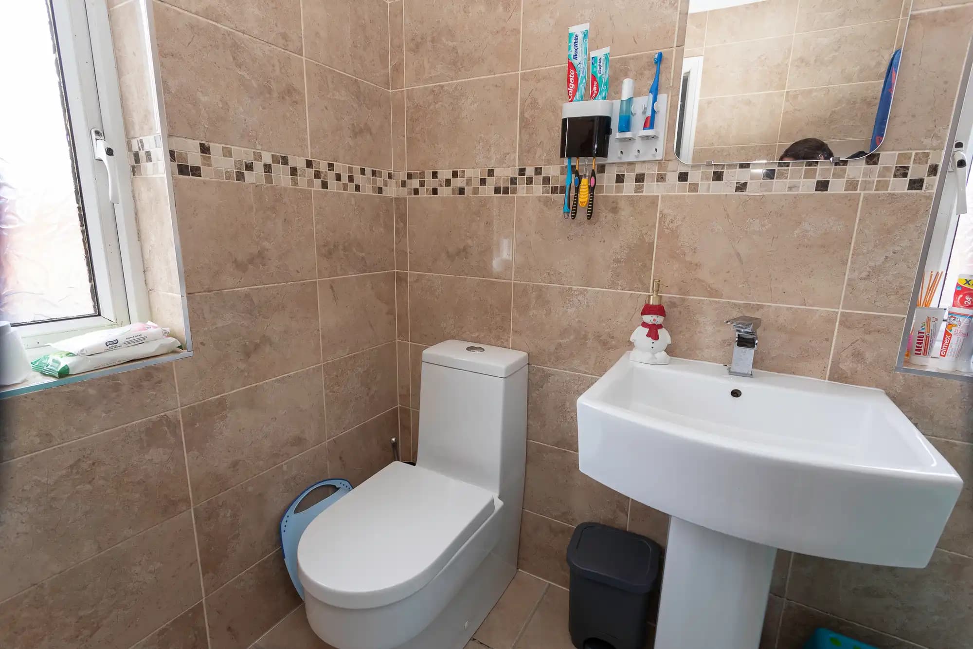 property photo 9 of 17