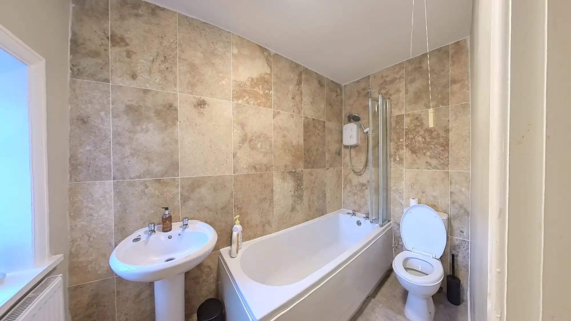 property photo 12 of 17