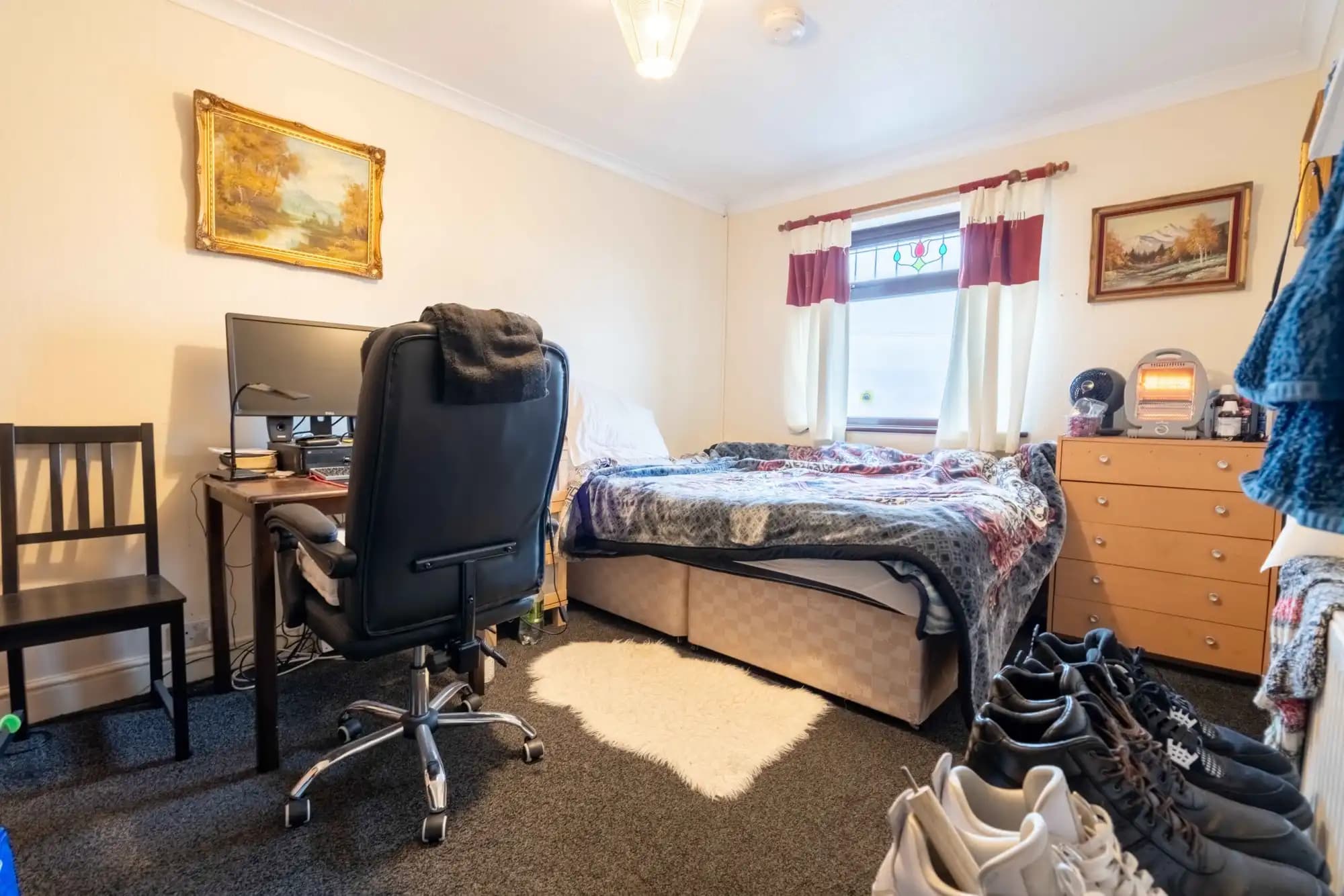 property photo 21 of 27