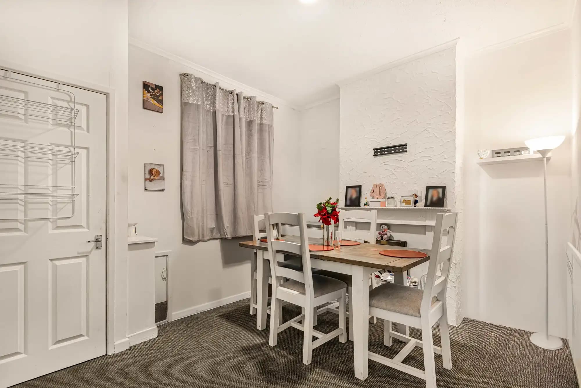 property photo 6 of 10