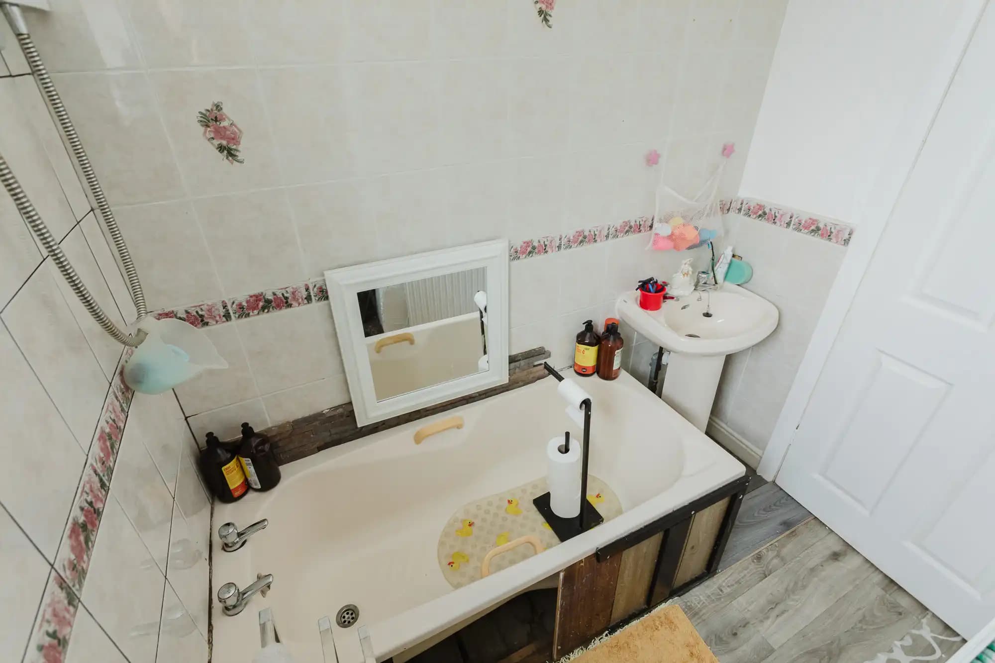 property photo 6 of 12