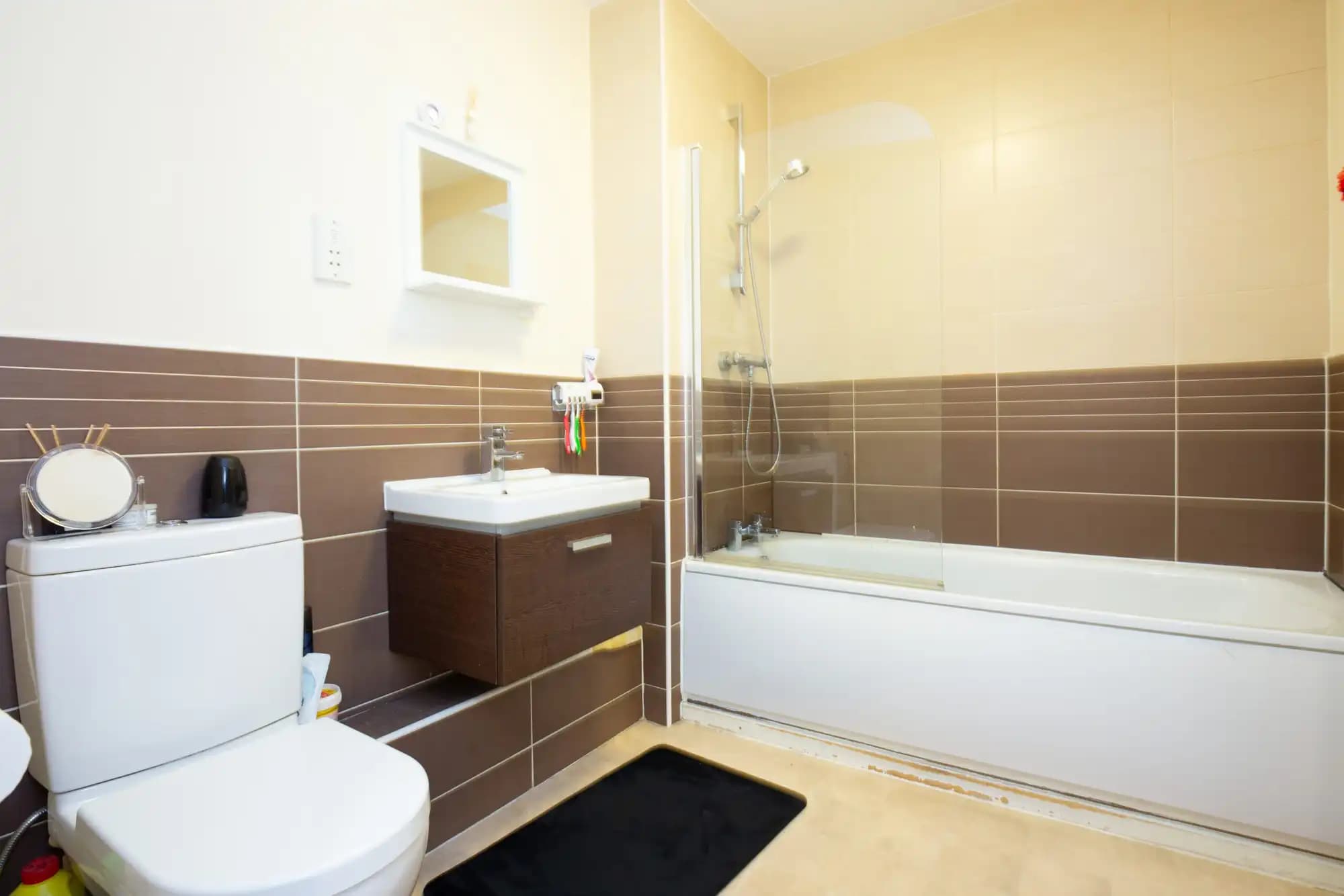 property photo 6 of 20